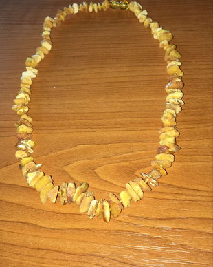 Colier din chipsuri de Chihlimbar / Amber