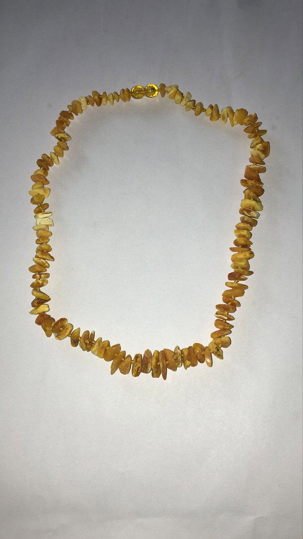 Colier din chipsuri de Chihlimbar / Amber