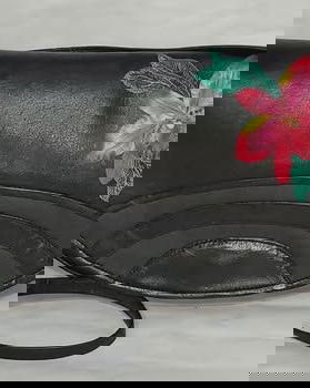 Geanta semiluna din piele naturala