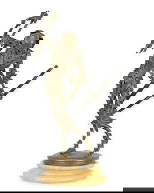 Mica moarte-statueta din bronz cu un soclu din marmura