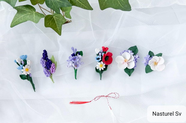 Brose martisor: Flori