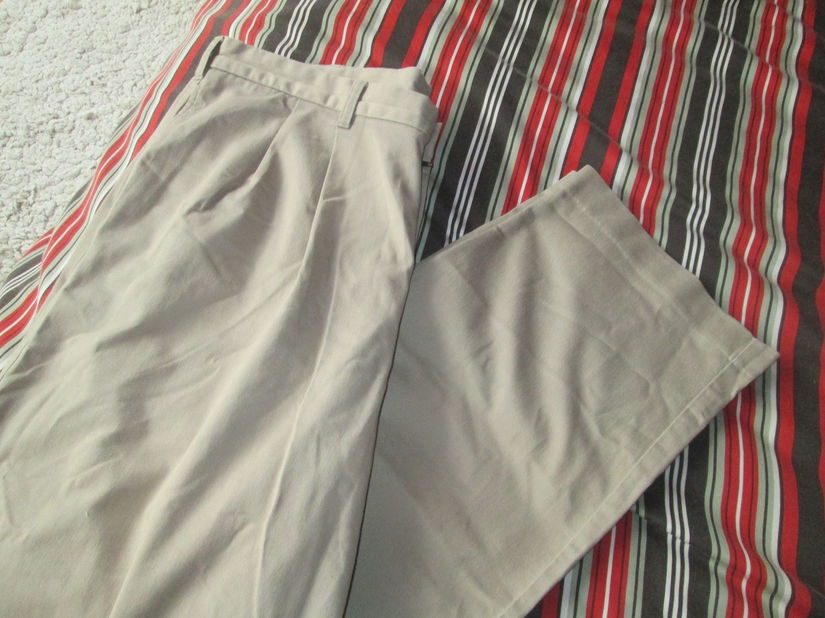 pantaloni bej retro