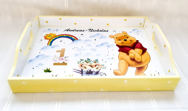 Tavita de mot baietel cu ursuletul Winnie si curcubeu