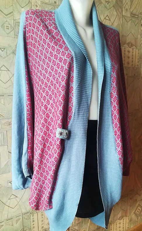 cardigan bleu - rosu , blutsgeschwister , L