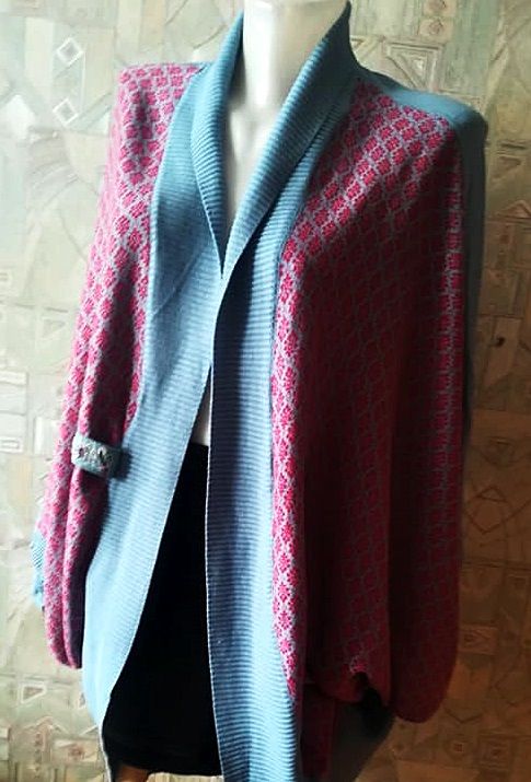 cardigan bleu - rosu , blutsgeschwister , L