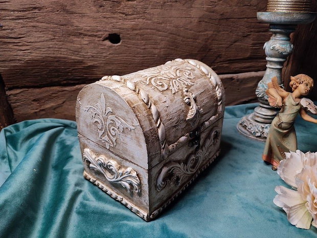 Cufar-Antique