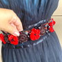 Cordon elegant cu flori de culoare rosu aprins