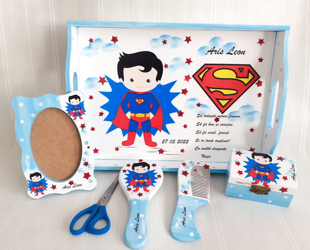 Tavita de mot baietel cu Superman