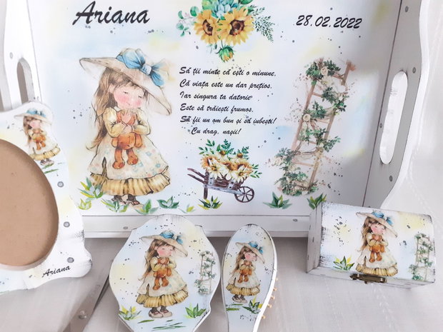 Tavita de mot fetita cu pălărie și ursuleț