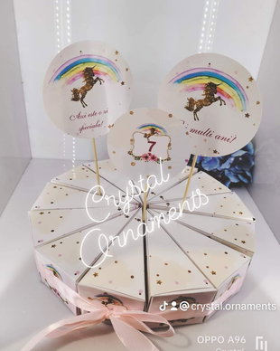 Cutie felie de tort / Tort decorativ unicorn