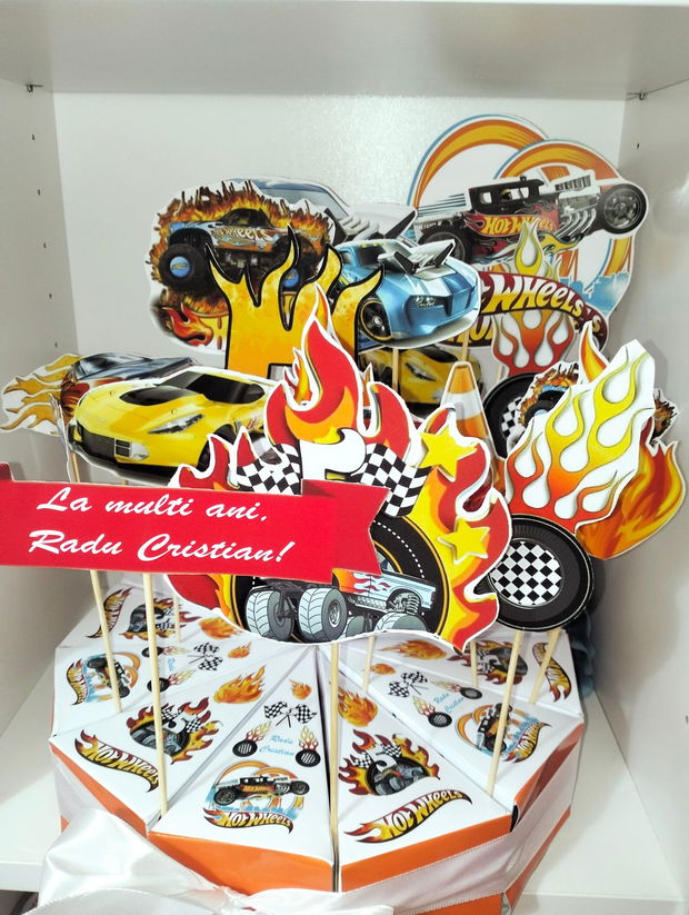 Cutie felie de tort decorativ festiv HOT Weels