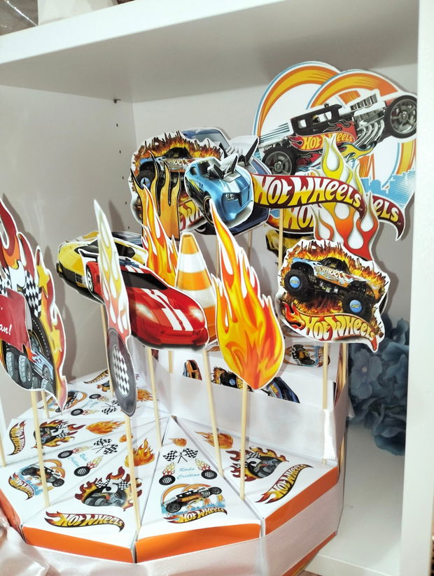 Cutie felie de tort decorativ festiv HOT Weels