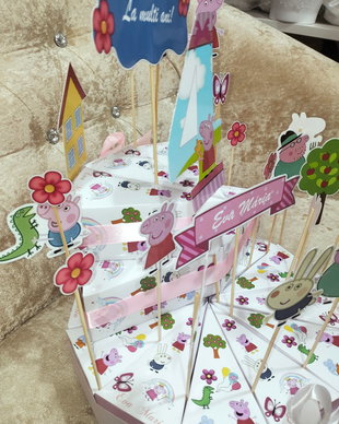 Cutie felie tort decorativ festiv Pepa Pig