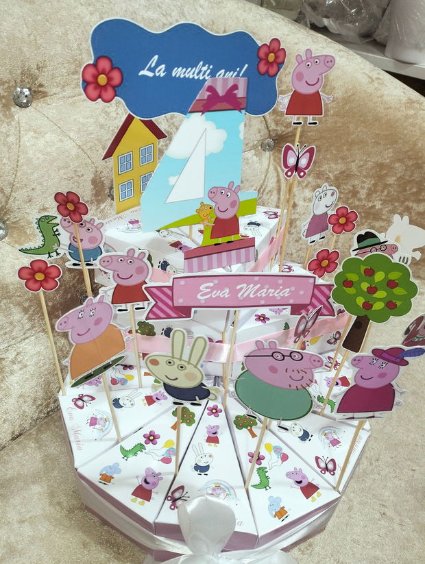Cutie felie tort decorativ festiv Pepa Pig