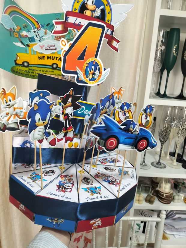 Cutie felie de tort decorativ festiv Sonic