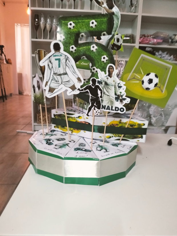 Cutie felie tort decorativ fotbal Ronaldo