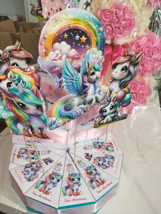 Cutie felie tort decorativ festiv unicorn