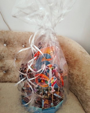Cutie felie de tort Alvin si veveritele