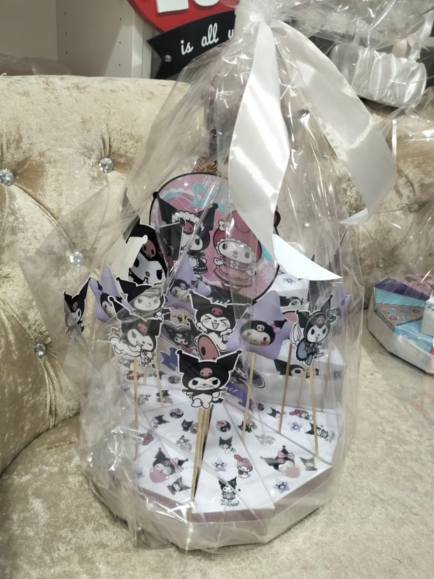 Cutie felie de tort decorativ festiv Kuromi