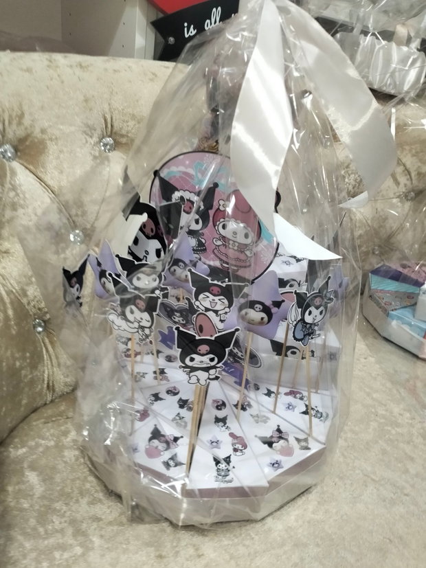 Cutie felie de tort decorativ festiv Kuromi