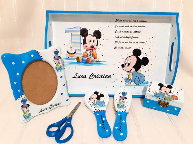 Tavita de mot baietel cu Mickey