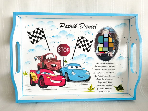 Tavita de mot baietel cu Cars