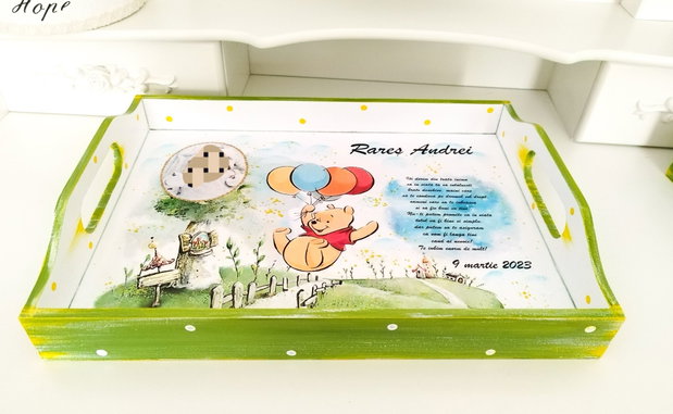 Tavita de mot baietel cu ursulețul Pooh și baloane