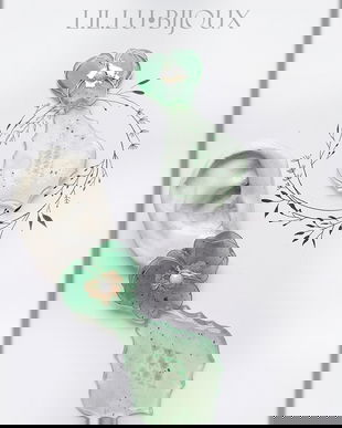 Panseluțe Statement Farmec și Simbolism în Fiecare Detaliu