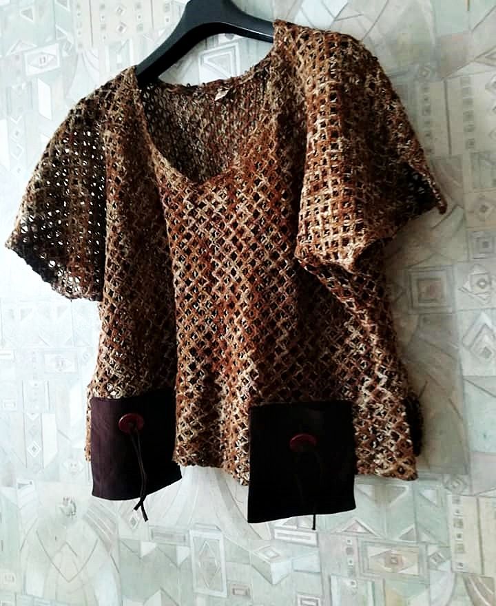 bluza fantezie  ajurata maro ,yilder collection , 56