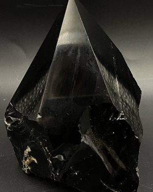 Obsidian - varf polisat piatra semipretioasa