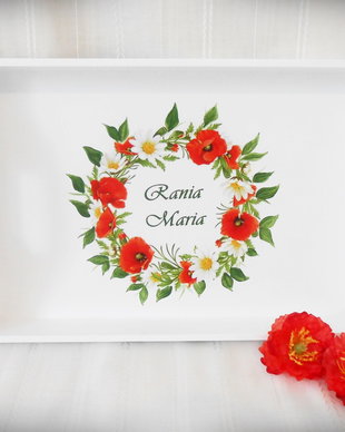 Tavita de mot fetita cu cunună de maci