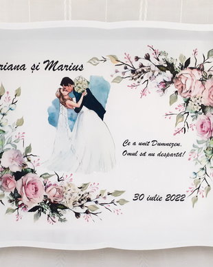 Tavita pentru mireasa cu miri săruntându-se