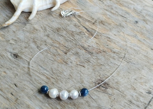 Colier argint, kyanite si perle de apa dulce, pe fir transparent / colier minimalist