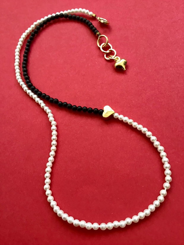Colier CHOKER perle albe de Mallorca & onix negru