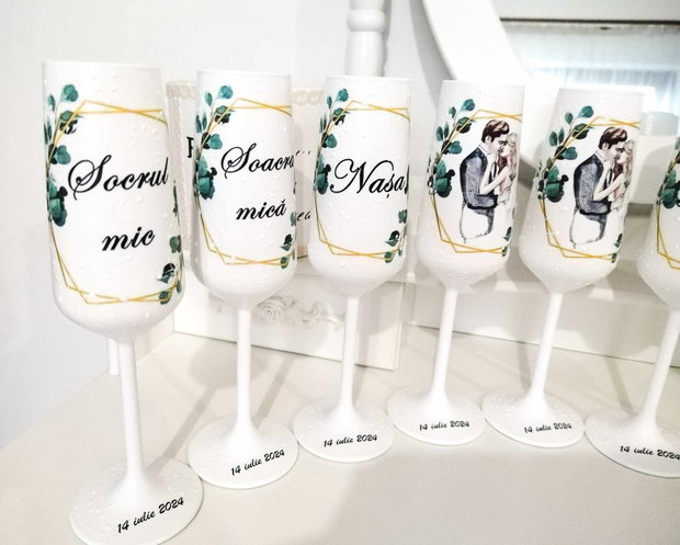 Pahare de nunta personalizate pentru miri, nași, părinți