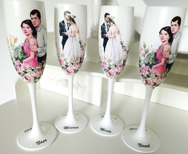 Pahare de nunta personalizate cu miri și nași