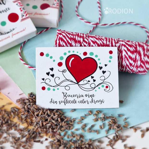 Martisor inimioara cu magnet pictat manual cu mesaj