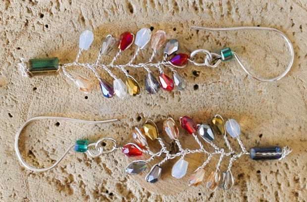 Cercei handmade din sarma si cristale tip swarovski