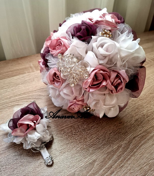 Buchet de mireasa cu cocarda mire
