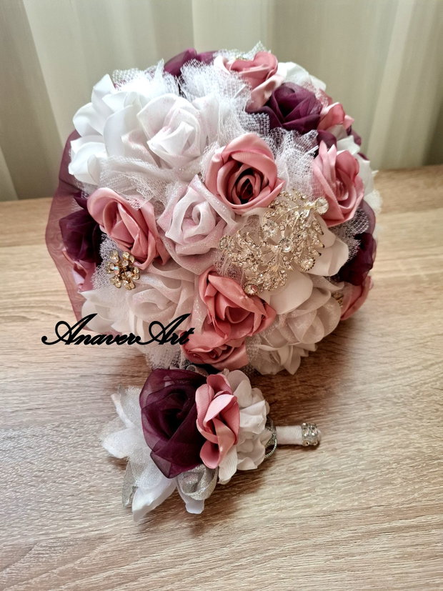 Buchet de mireasa cu cocarda mire
