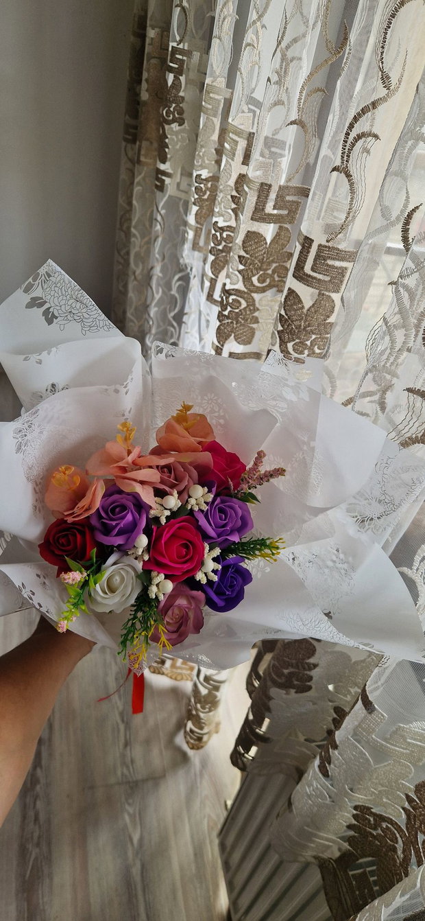 Buchet 9 trandafiri de sapun