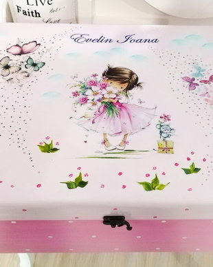 Cutie de trusou botez sau mot cu fetița cu flori