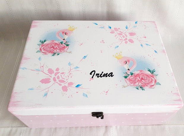 Cutie de trusou mot cu trandafiri roz și lebede