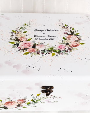 Cutie de trusou pentru mireasa cu trandafiri