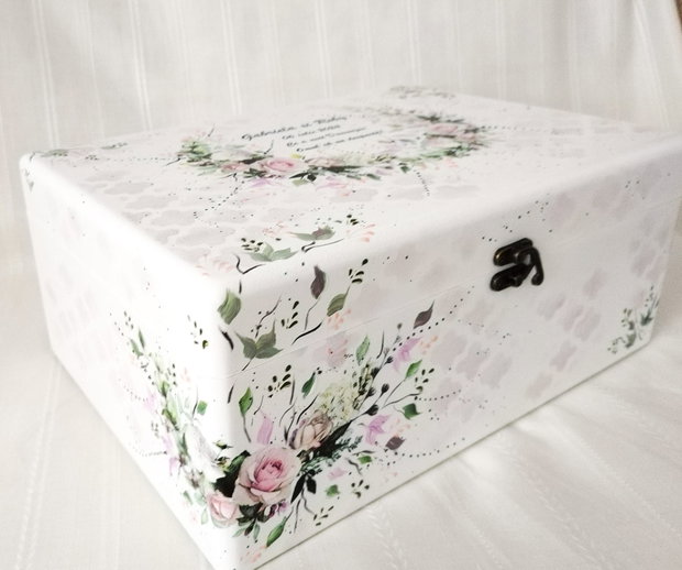 Cutie de trusou pentru mireasa cu trandafiri