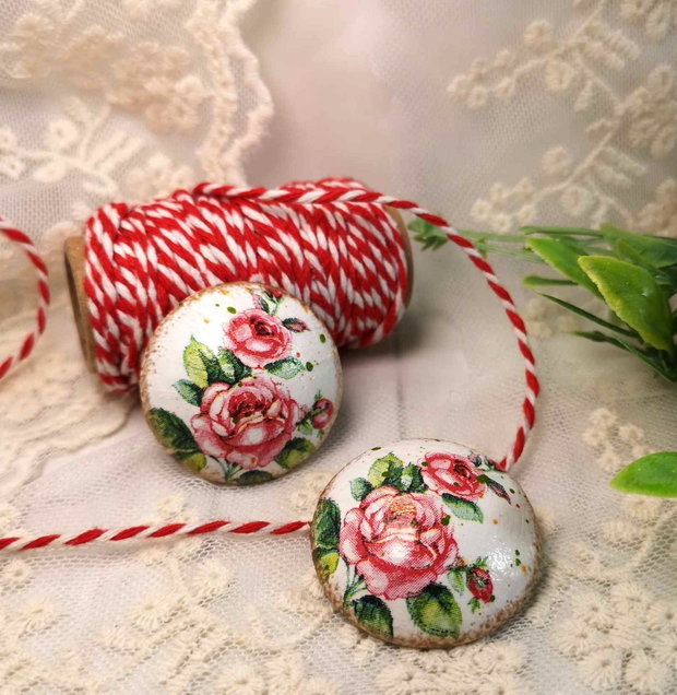 Brosa martisor cu flori