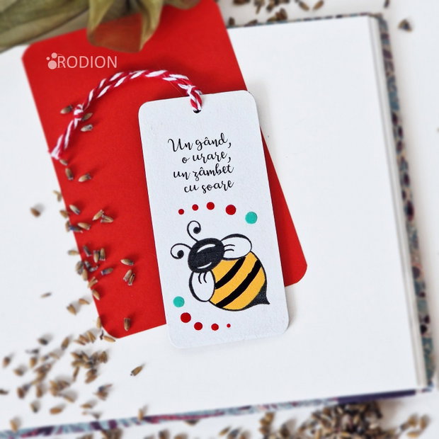 Minisemn de carte martisor albinuta pictat manual cu mesaj