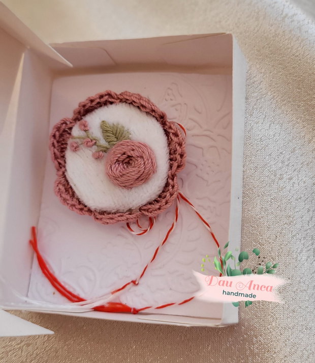 Martisor brodat