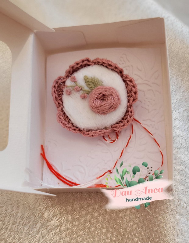 Martisor brodat