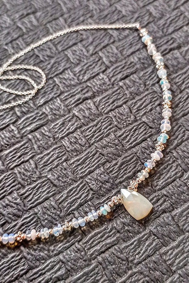 Rezervat Colier argint opal de foc etiopian brioleta fancy lant argint minimalist boho chic trendy
